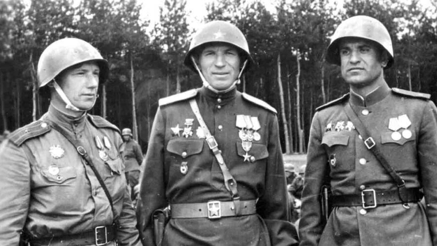 6 января — погоны в Красной Армии