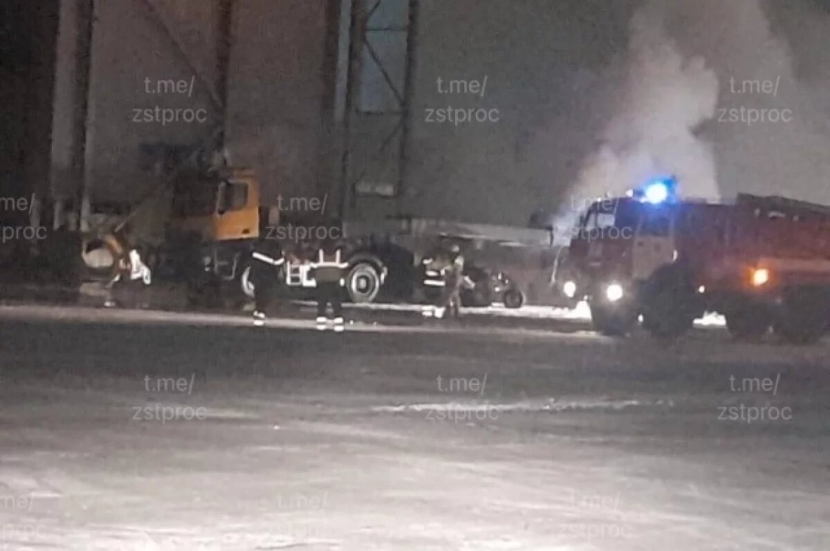    В международном аэропорту Красноярска загорелась снегоуборочная машина