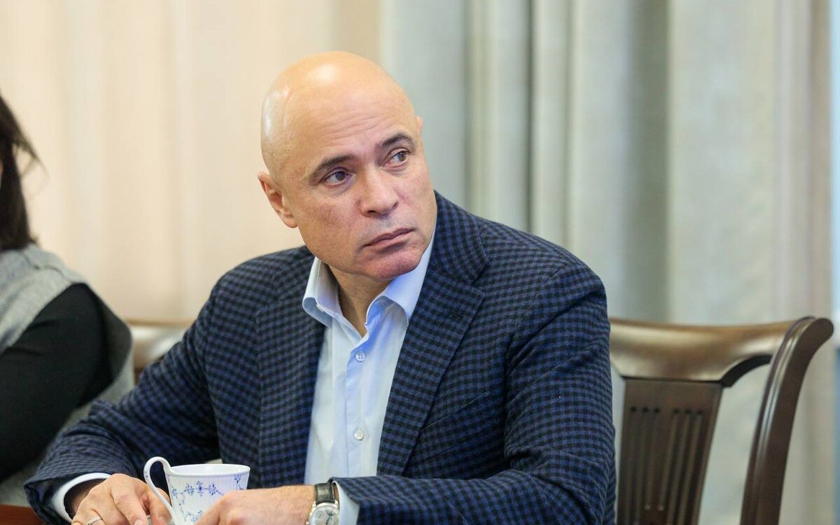    Итоги года с губернатором Липецкой области Игорем Артамоновым – 35 лет со дня свадьбы и инвестсоглашения на 76,7 млрд рублей Фото: телеграм-канал «Игорь Артамонов»