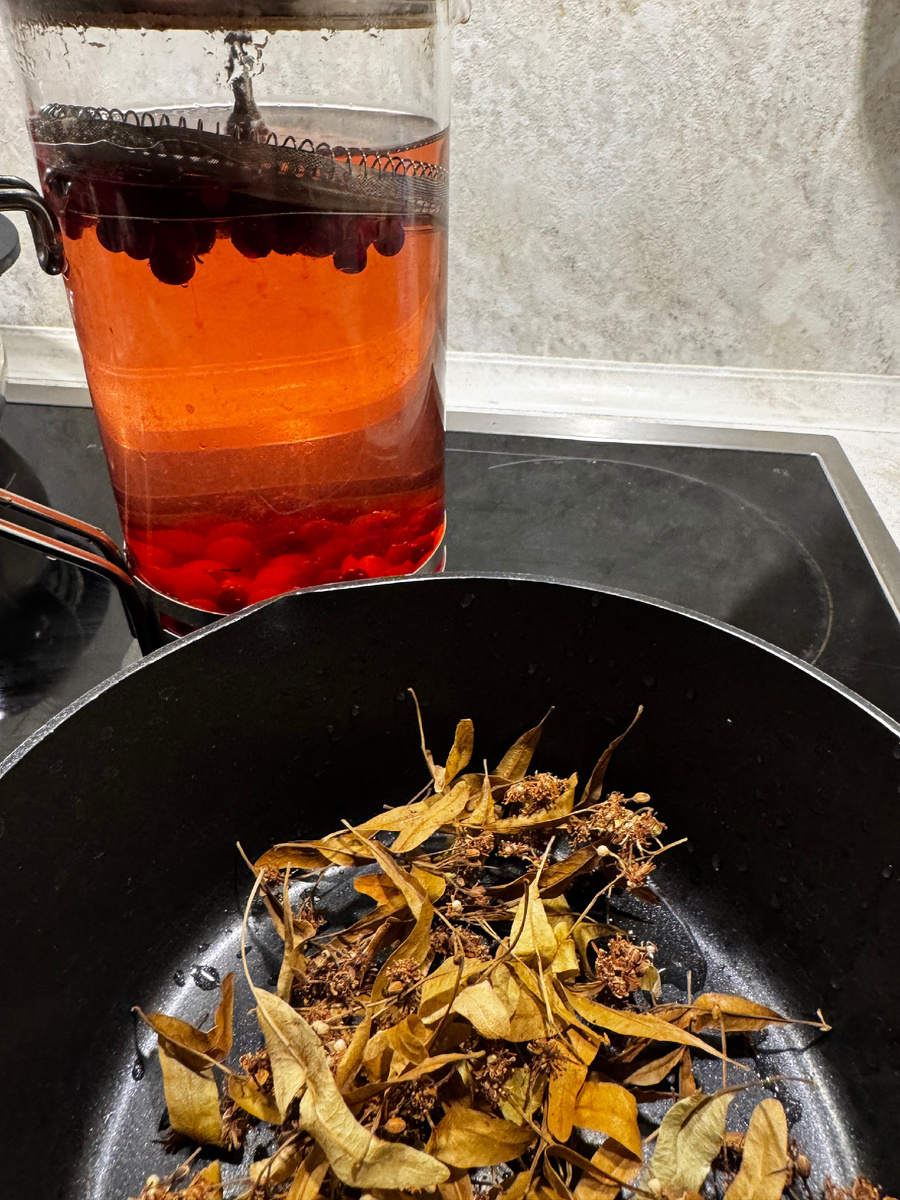 Как то долго во мне травница спала ,надо было сразу прибегнуть к народной медицине. 