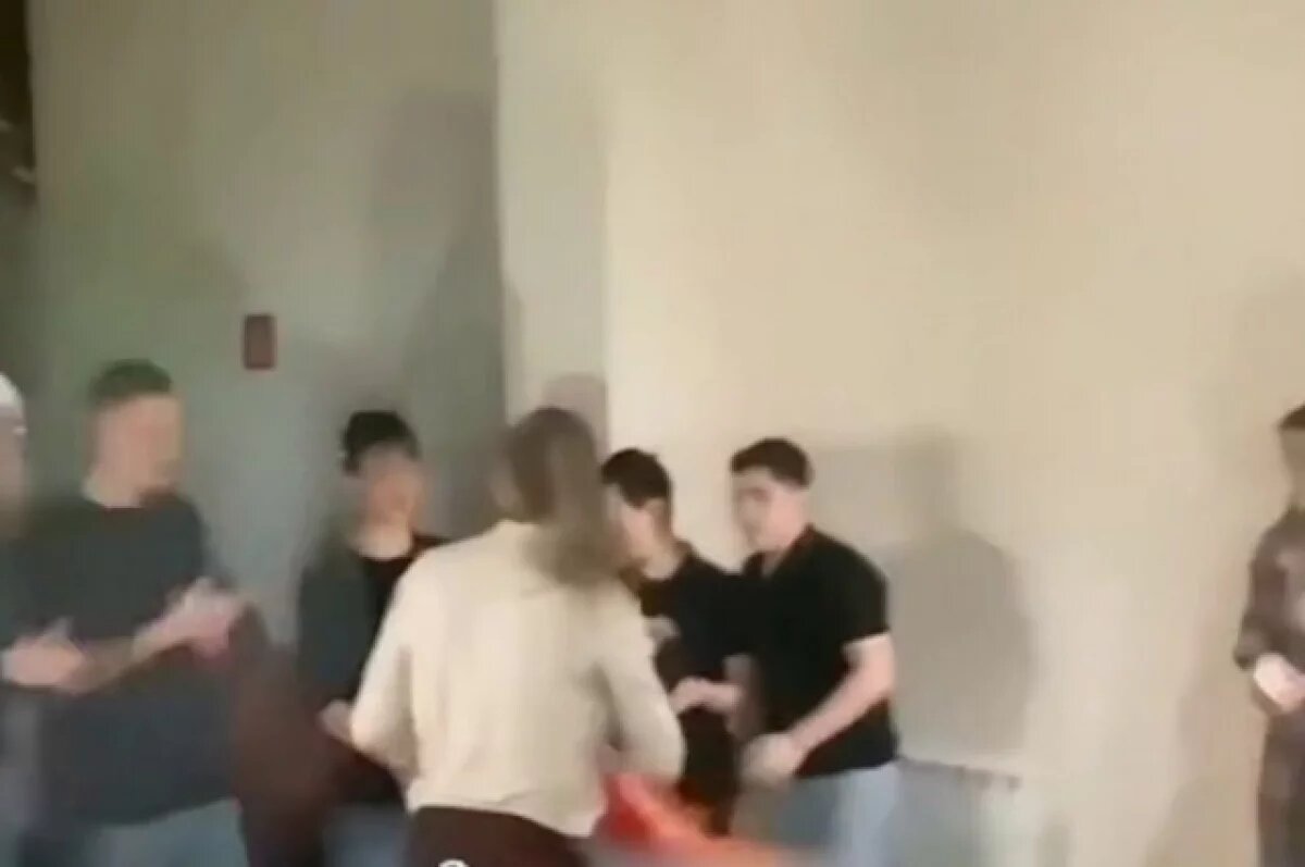    На Ставрополье произошёл скандал с флагом Армении на школьном празднике