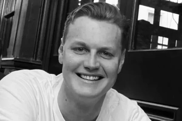    Эдвард Петтифер. Фото: thevoicemag.ru