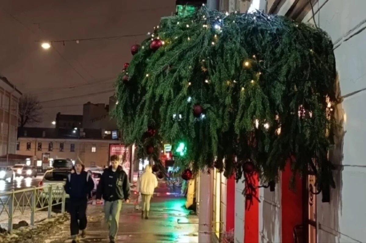    В центре Северной столицы закрыли несколько нелегальных торговых точек
