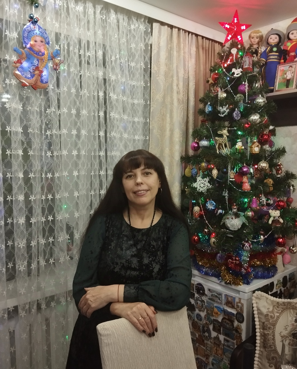 Привет, мои хорошие 💖 Спасибо, что не все разбежались. С наступившим Новым 2025 годом! Как и полагается, встречаю в зелёном 🐉