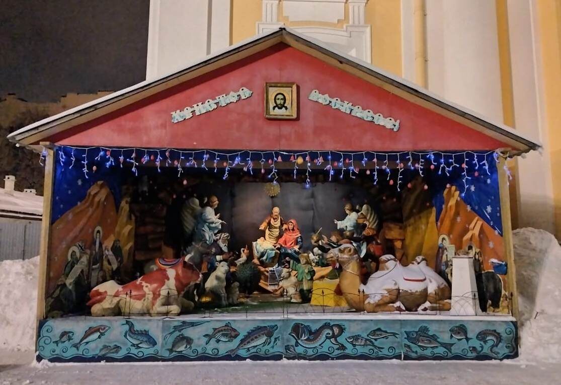 Рождественский Вертеп возле Князь-Владимирского Собора в Санкт-Петербурге. Фото автора.