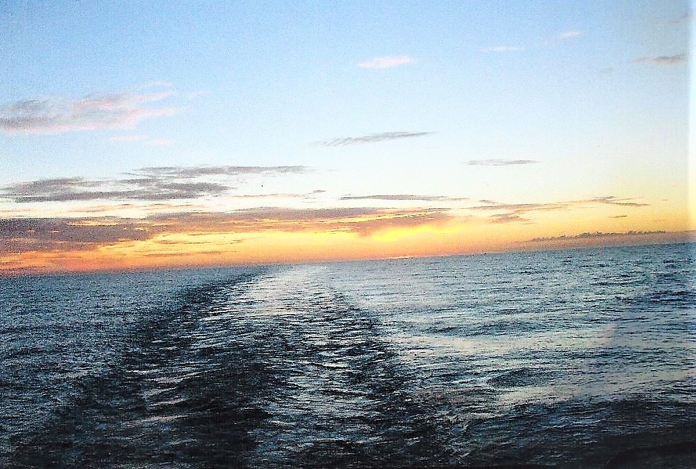 Вечернее море на закате