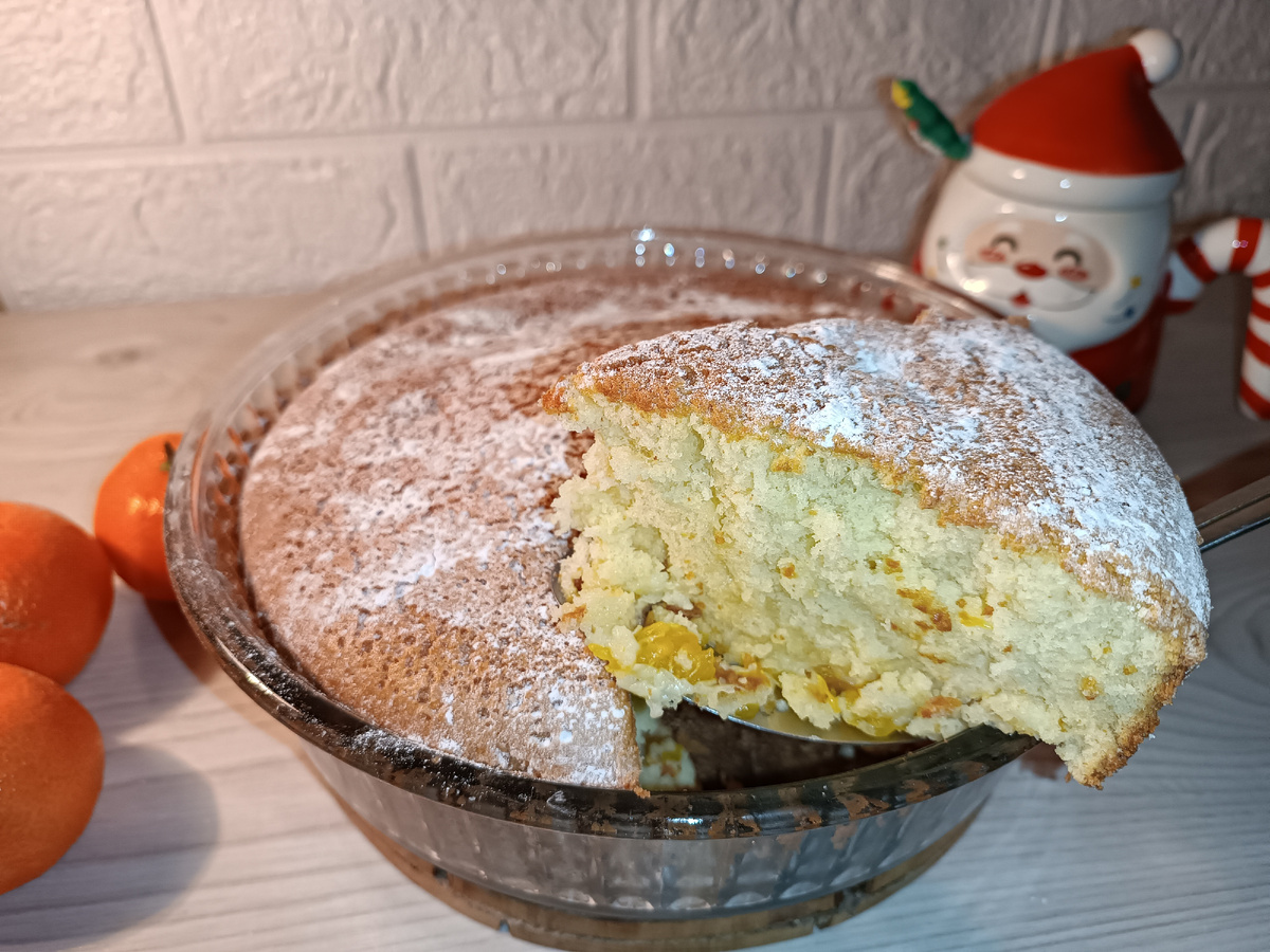 Шарлотка с мандаринами