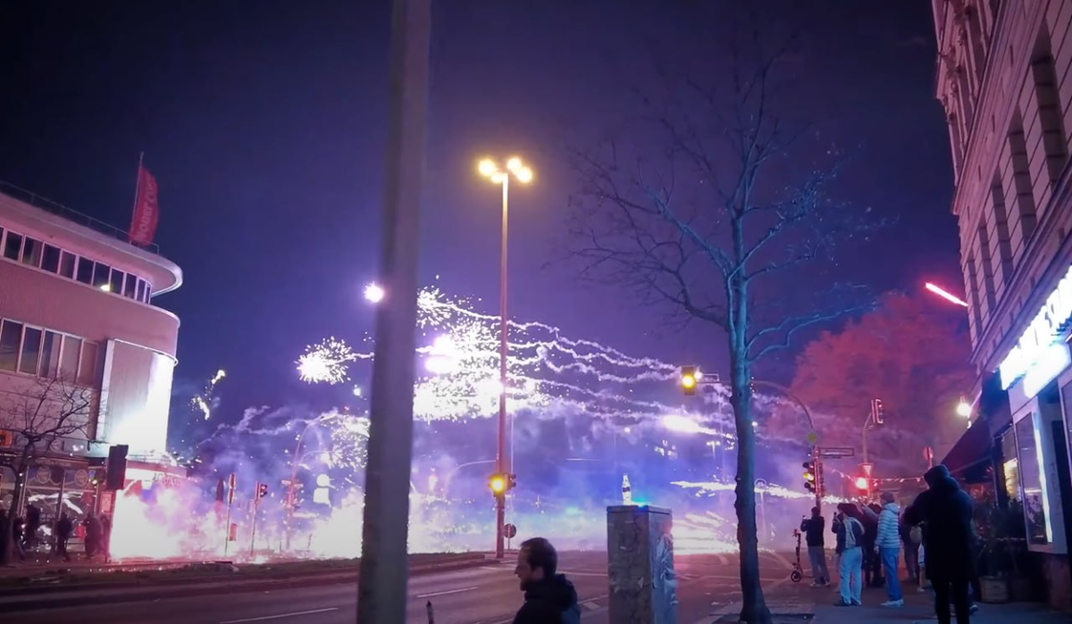 Фото: Prt Scr youtube.com / Off The Rails