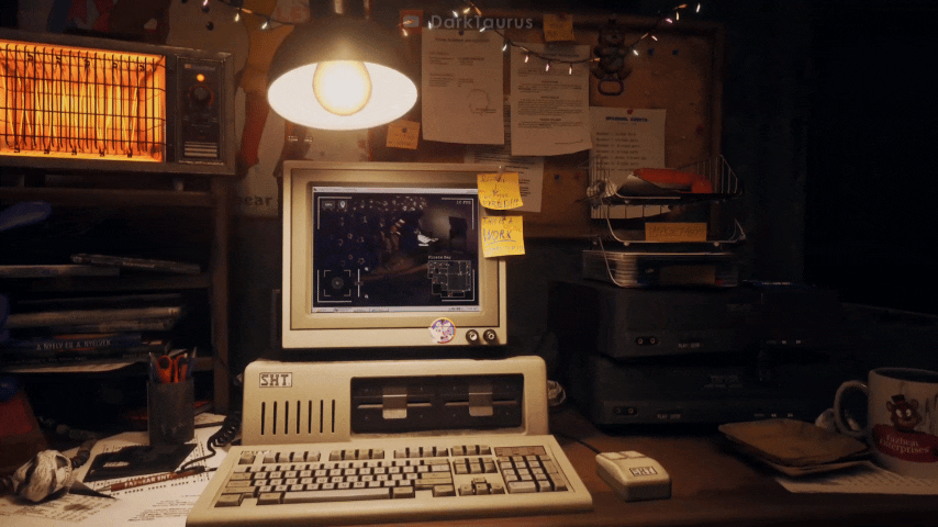 Скример Бонни. То как он смотрит на нас, это отдельный элемент страха.