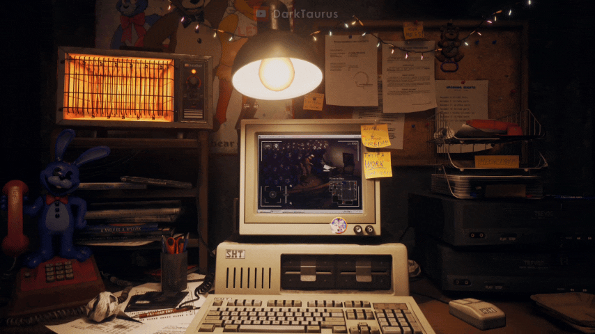 Скример Поломанного Фокси. Немного осветил чтобы увидеть его в коридоре.