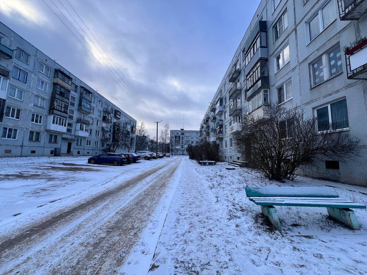 Почти в каждом подъезде моего дома жили мои одноклассники.