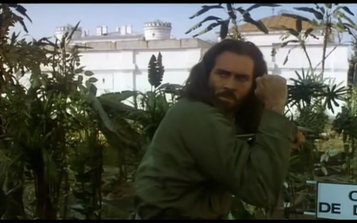 "Володарка" в джунглях Перу - кадр из фильма про события в Лиме.