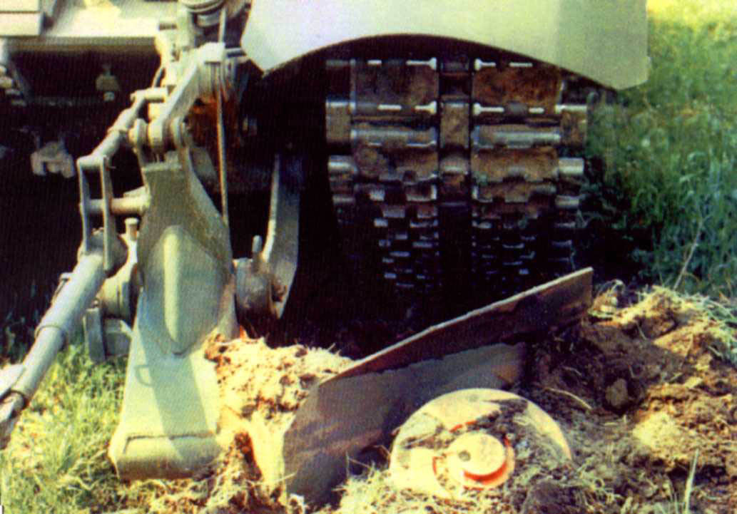 Мина ТМ-62 , на тралле КМТ