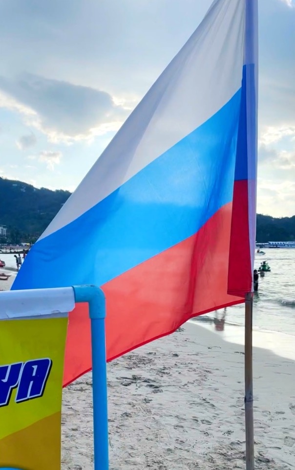 На пляже Патонг на Пхукете