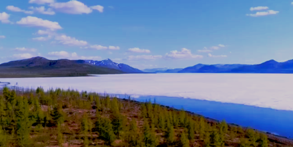 Лабынкырский черт — это гигантское чудовище, по поверьям  якутов, обитающее в озере Лабынкыр. Фото: скриншот видео