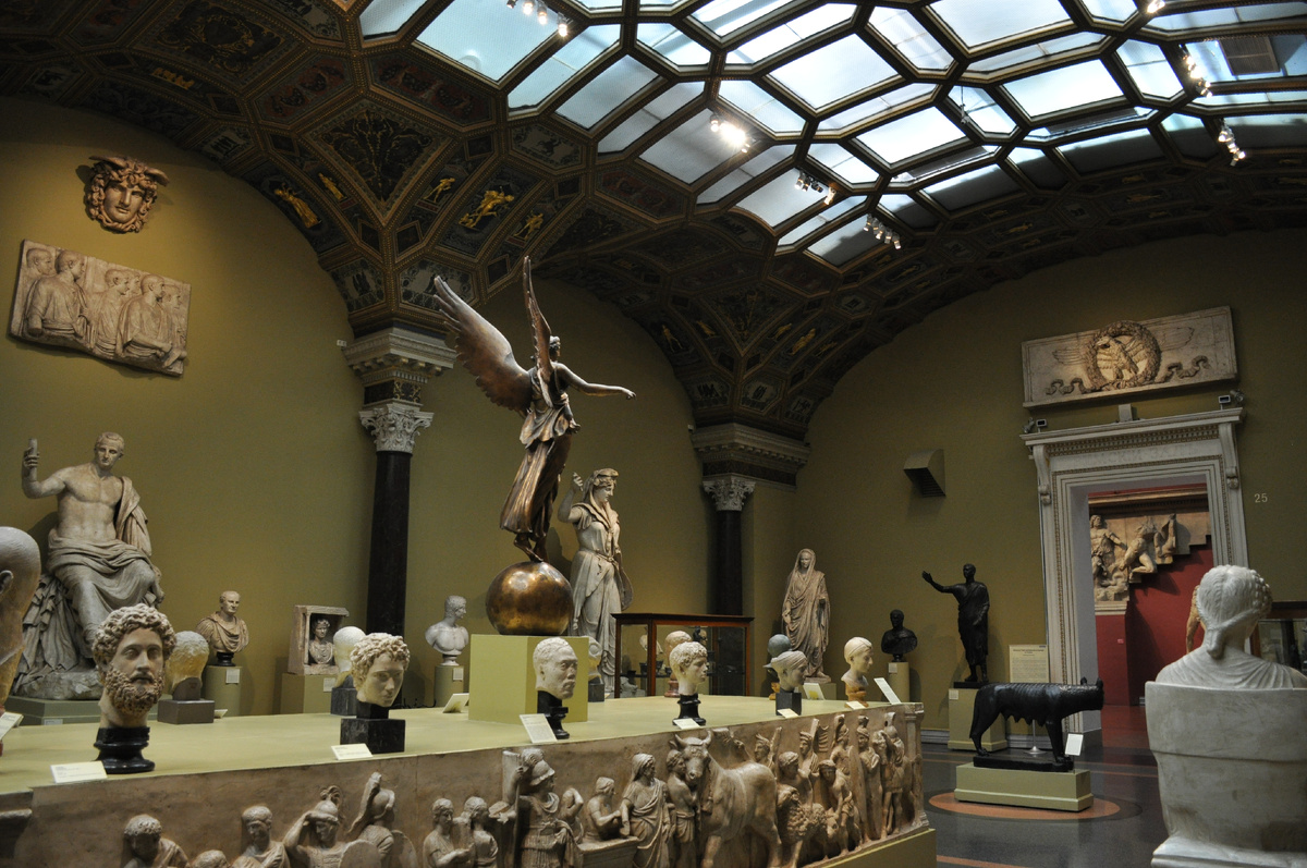 Римский зал.