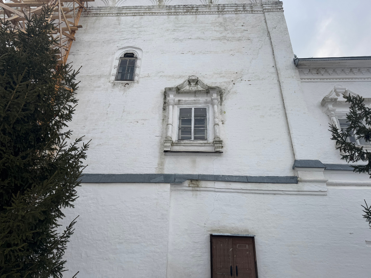 Фрагменты. Именно они напоминают о времени.