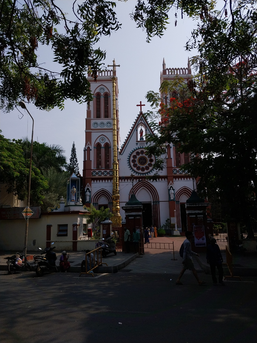 Пондичерри. Базилика Святого Сердца Иисуса. Фото 2023 г.