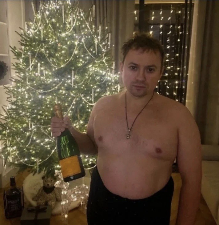 -4