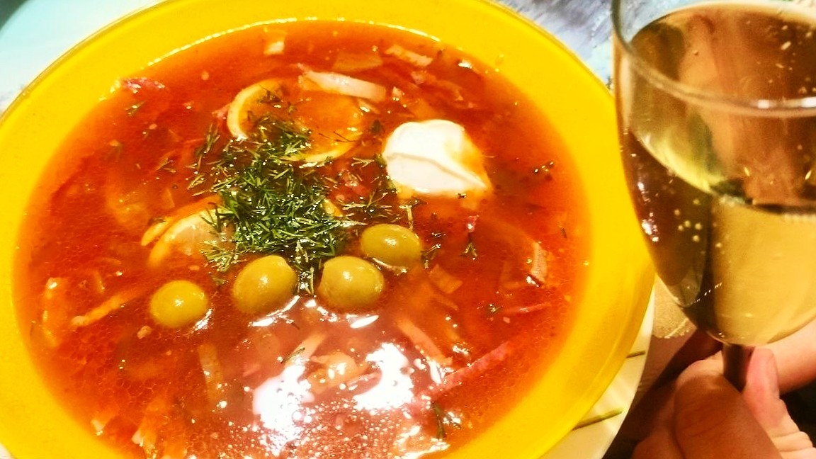 Фото от 31-го декабря. Неожиданно суп на новогоднем столе увидеть, но было очень вкусно😊