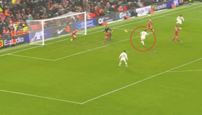 Промах Харри Магвайра на последних секундах матча с "Ливерпулем". Фото: соцсети