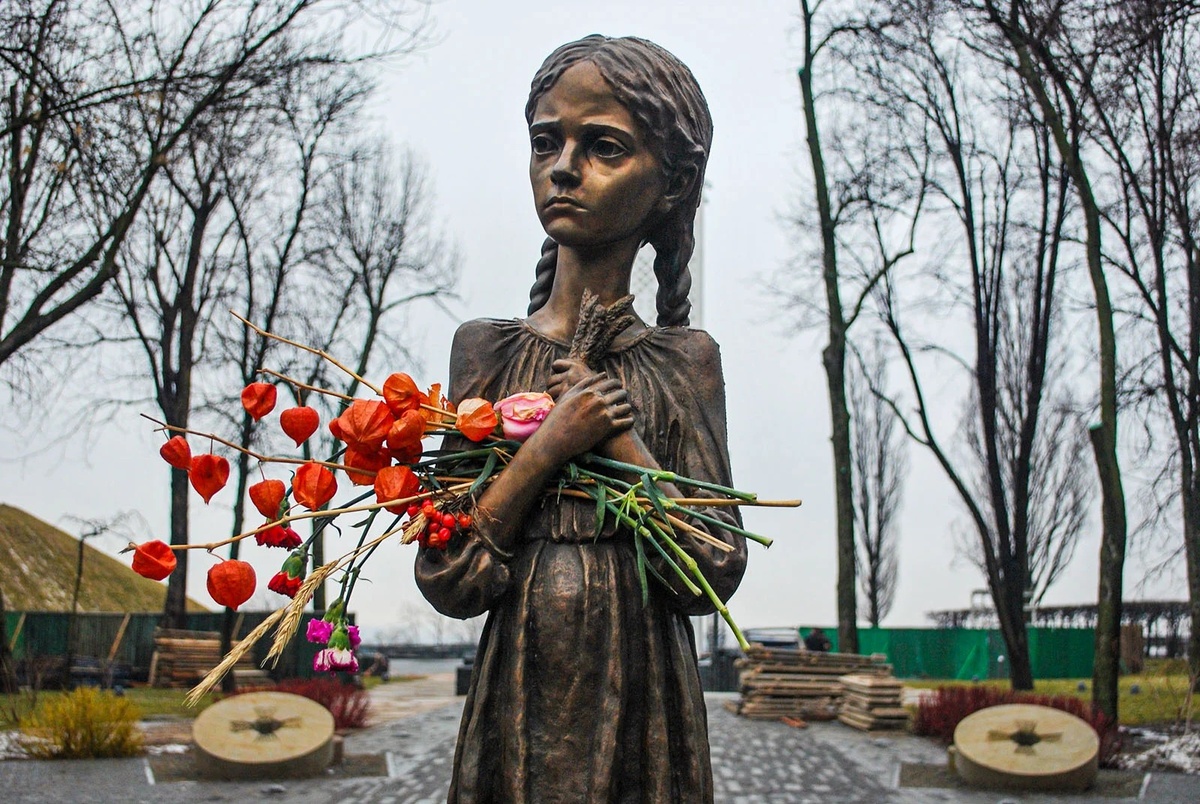 Памятник жертвам голода в Киеве