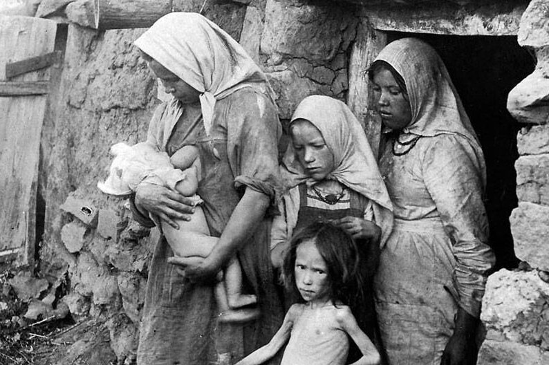 Жертвы голода. Неизвестный фотограф