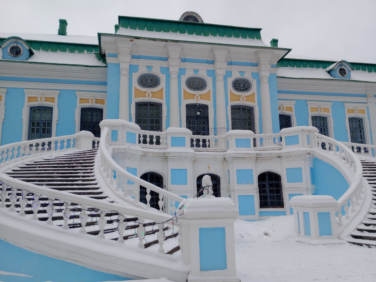 Господский дом в стиле елизаветинского борокко 