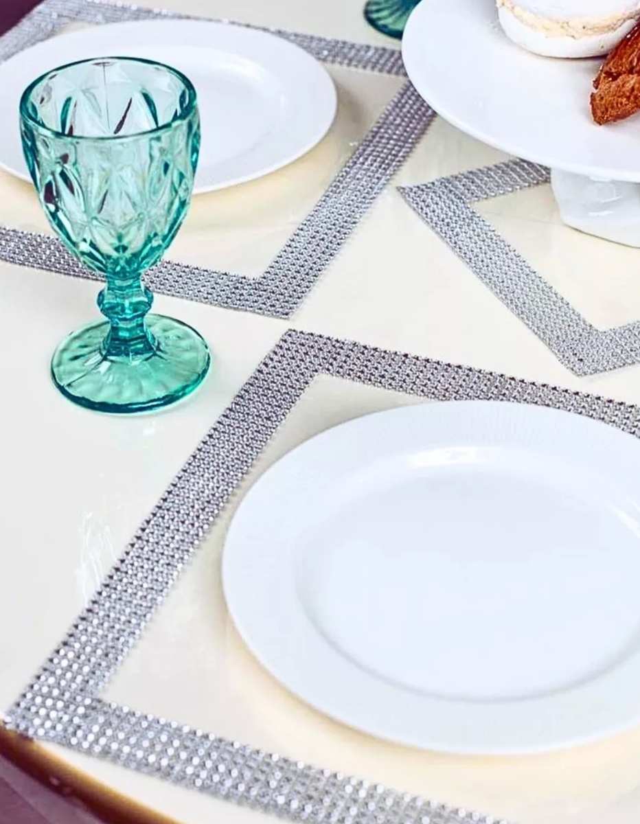 вот такие салфетки должны были лежать у меня на столе