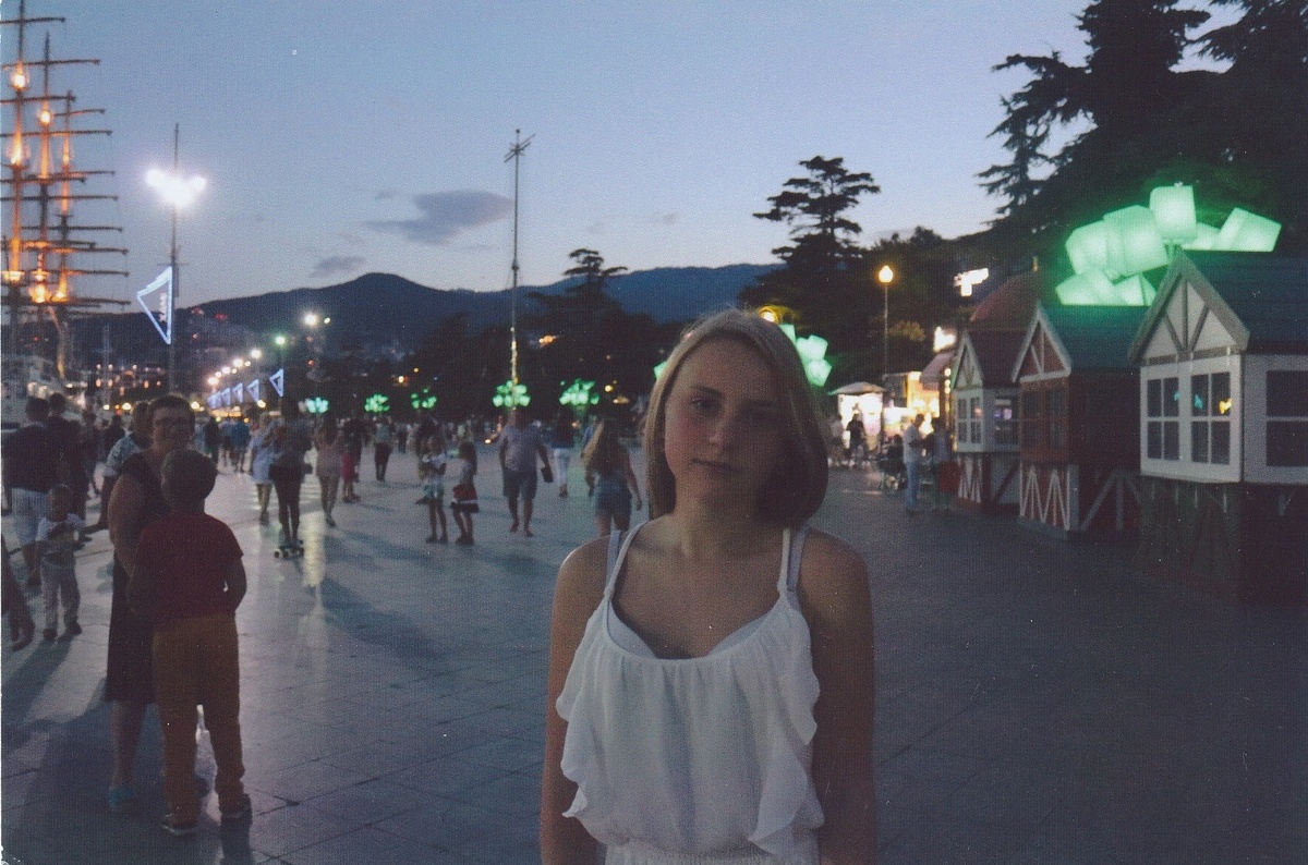 Немного истории: набережная Ялты в 2018 году. Чтобы увидеть еще фото - листайте вправо