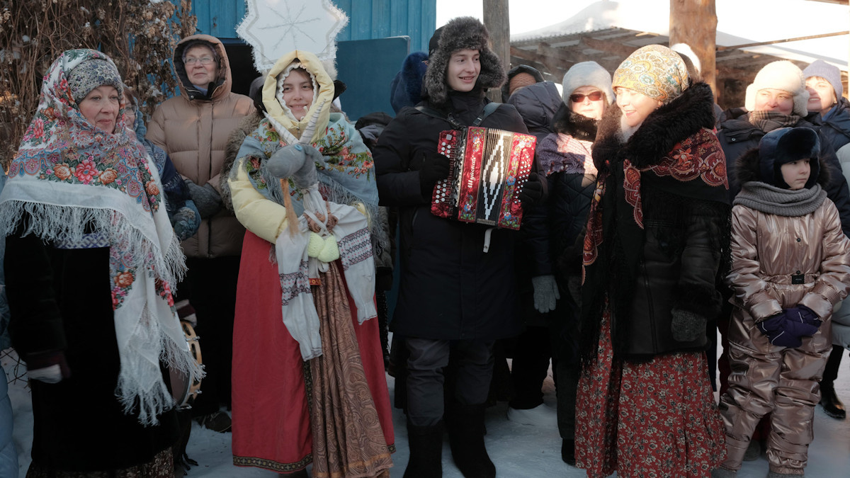    Колядки на Рождество-2025: дата, традиции, тексты колядок и откровенные истории