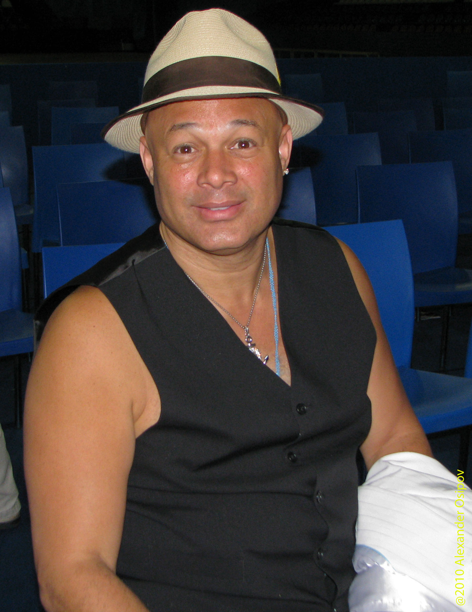 Нарада Майкл Уолден после мастер-класса Джеффа Бека. Спортзал делового центра «Крокус-Сити», 27 июля 2010 г.