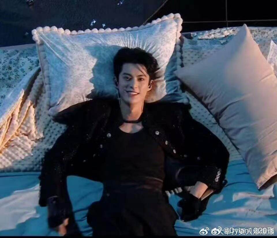 И еще одну - для закрепления успеха - торжествует парень, молодец!