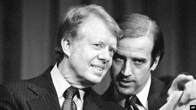 Картер и Байден в далёкие "черно-белые" годы.