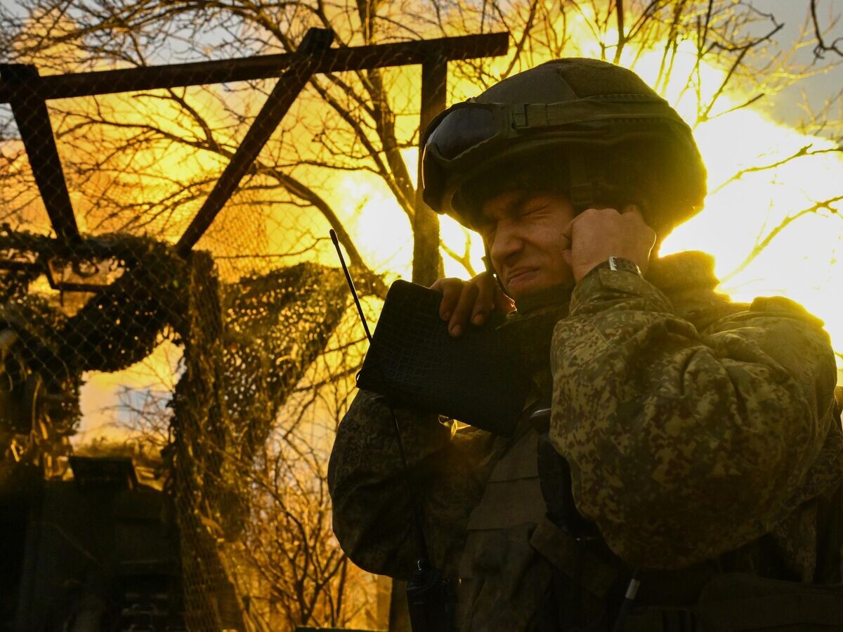    Боевая работа артиллерийского расчета 152-мм самоходной пушки 2С5 "Гиацинт-С" группировки войск "Центр" на Красноармейском направлении СВО© РИА Новости / Станислав Красильников