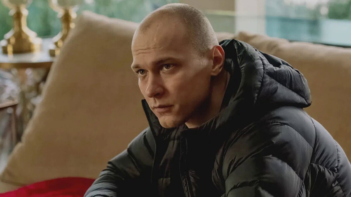 Кадр из фильма "Анора"