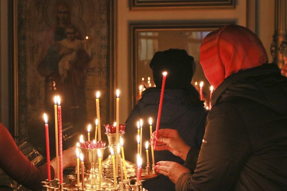    Традиционные рождественские богослужения 6 и 7 января пройдут во всех храмах Барнаульской епархии Олег УКЛАДОВ