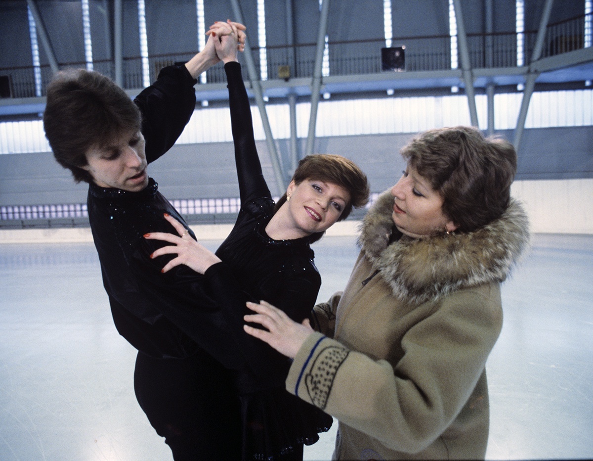    Наталья Бестемьянова, Андрей Букин и Татьяна Тарасова на тренировке. 1984 год. / Фото: РИА Новости/Дмитрий Донской