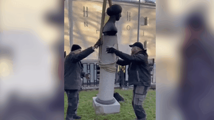   Чем помешал властям Риги памятник дворянке Анне Керн, который снесли в рамках "противодействия наследию коммунистического тоталитаризма"? Видео: ТГ-канал Олега Царёва