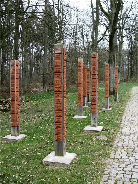 
Таблички в лагере. Фото: предоставлено автором