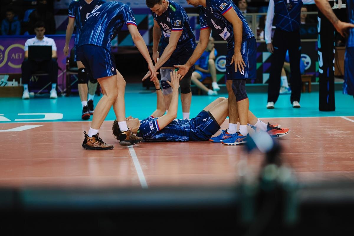    Стартовый матч 2025 года волейболисты «Газпром-Югры» провели на выезде