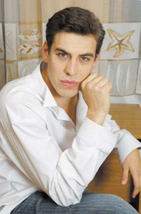 Дмитрий Дюжев.