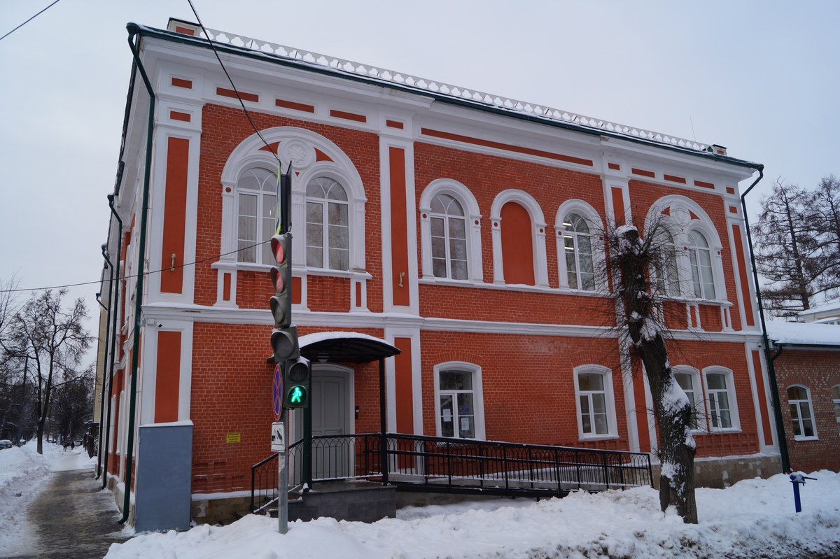 "дом губернатора" в наши дни, 06.12.2023 года, фото Е. Князьков