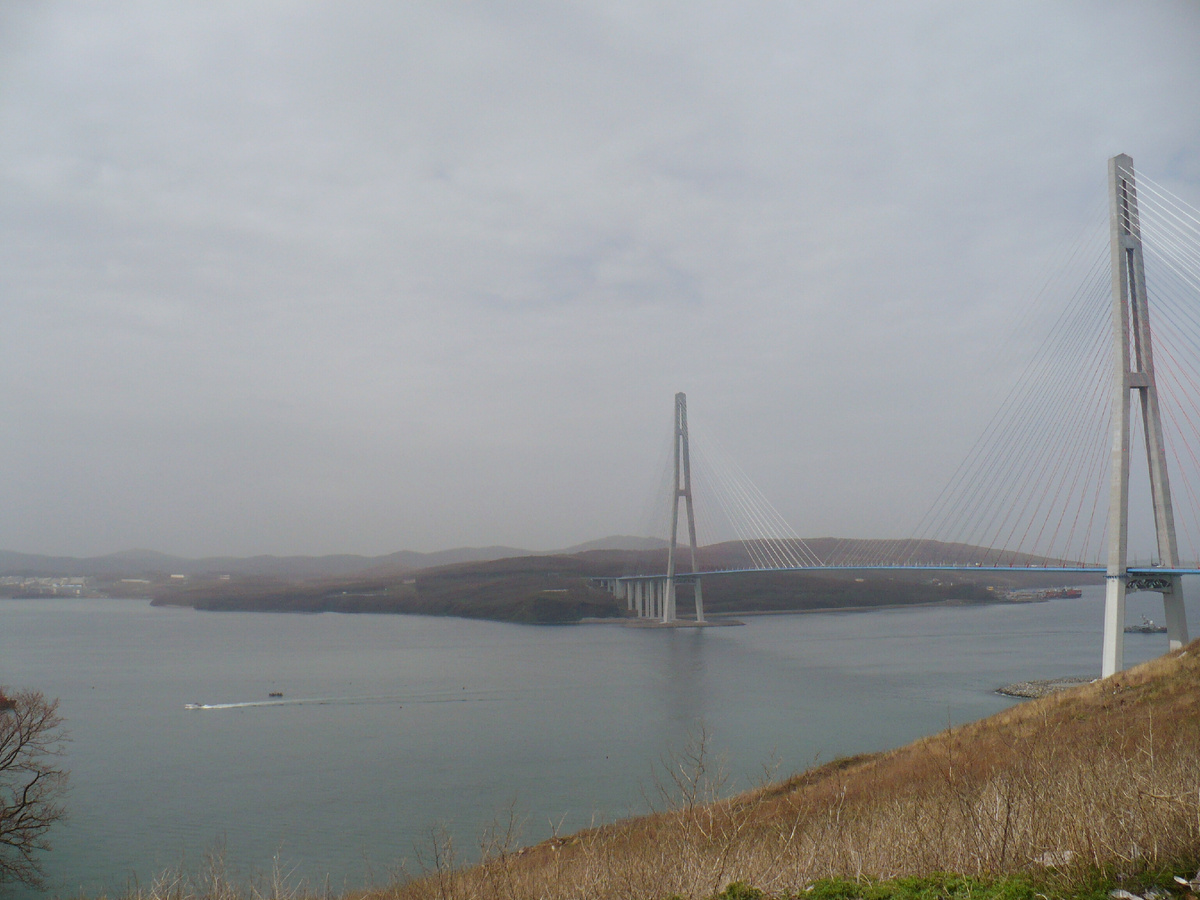 Мост на Русский. Фото автора.