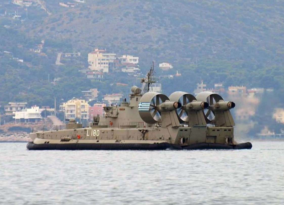 Греческий корабль "Кефалония", построенный в Санкт-Петербурге