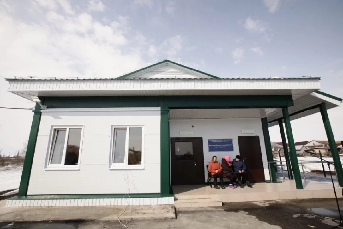    В 2025 году в Ульяновской области построят 17 ФАПов