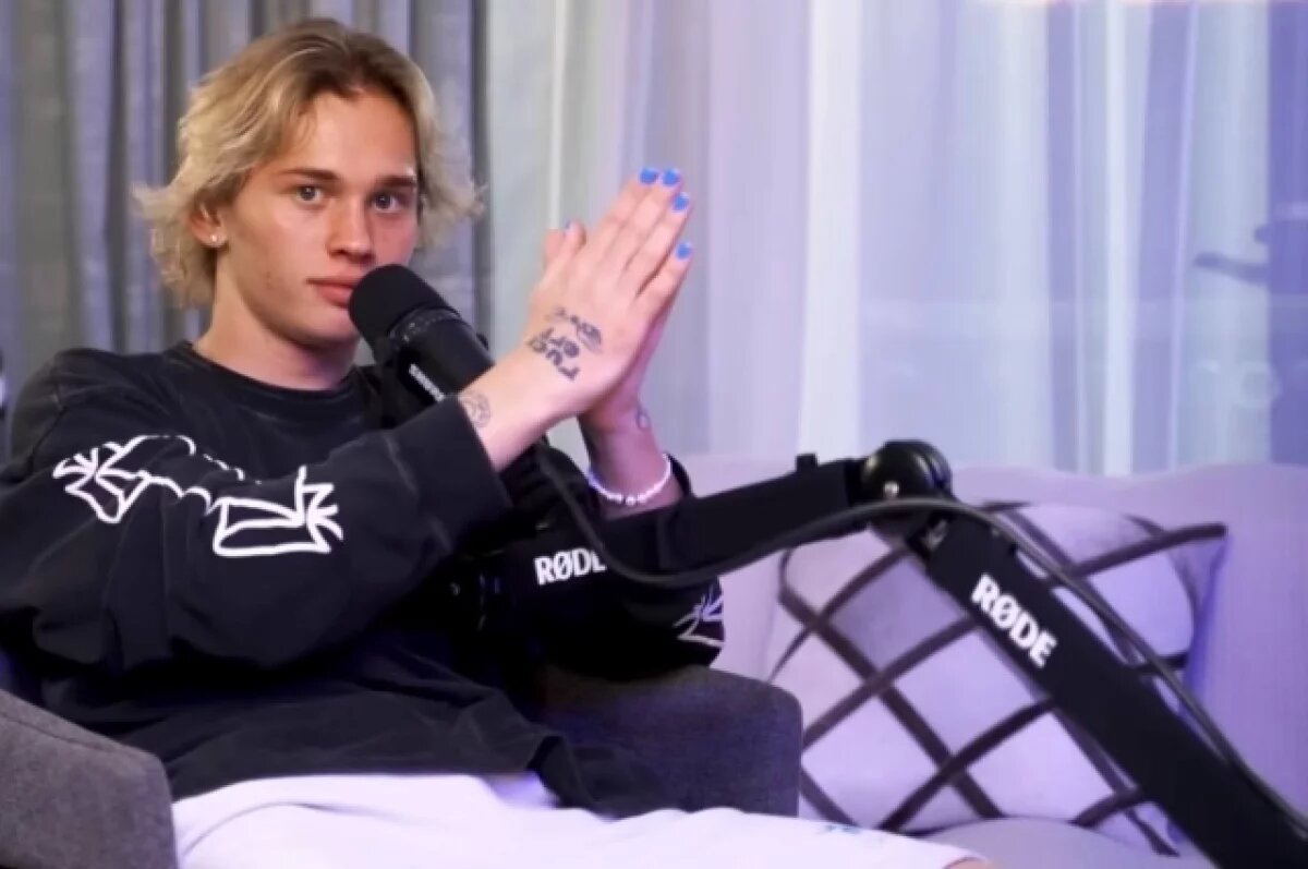    Приемный отец Дани Милохина стал грузчиком после отъезда из России