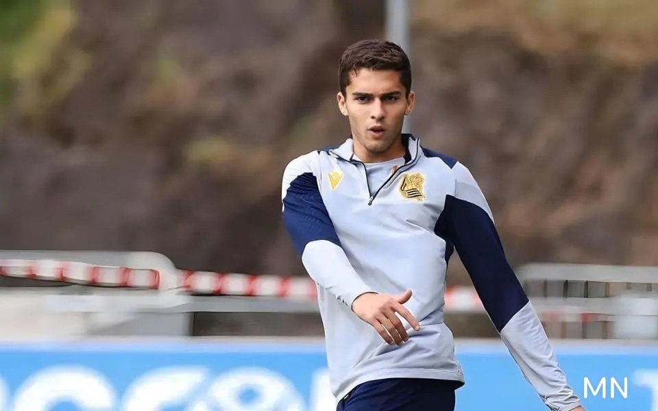 Арсен Норайрович Захарян — российский футболист