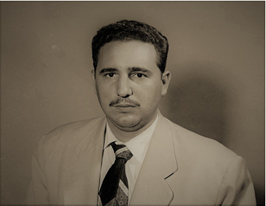 Снимок был сделан в 1950 году. В это время Фидель Кастро только закончил Гаванский университет и занялся частной адвокатской практикой