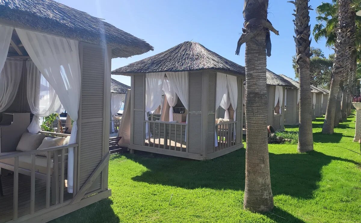    Весна близко: сколько стоят туры за границу на майские праздники 2025 года